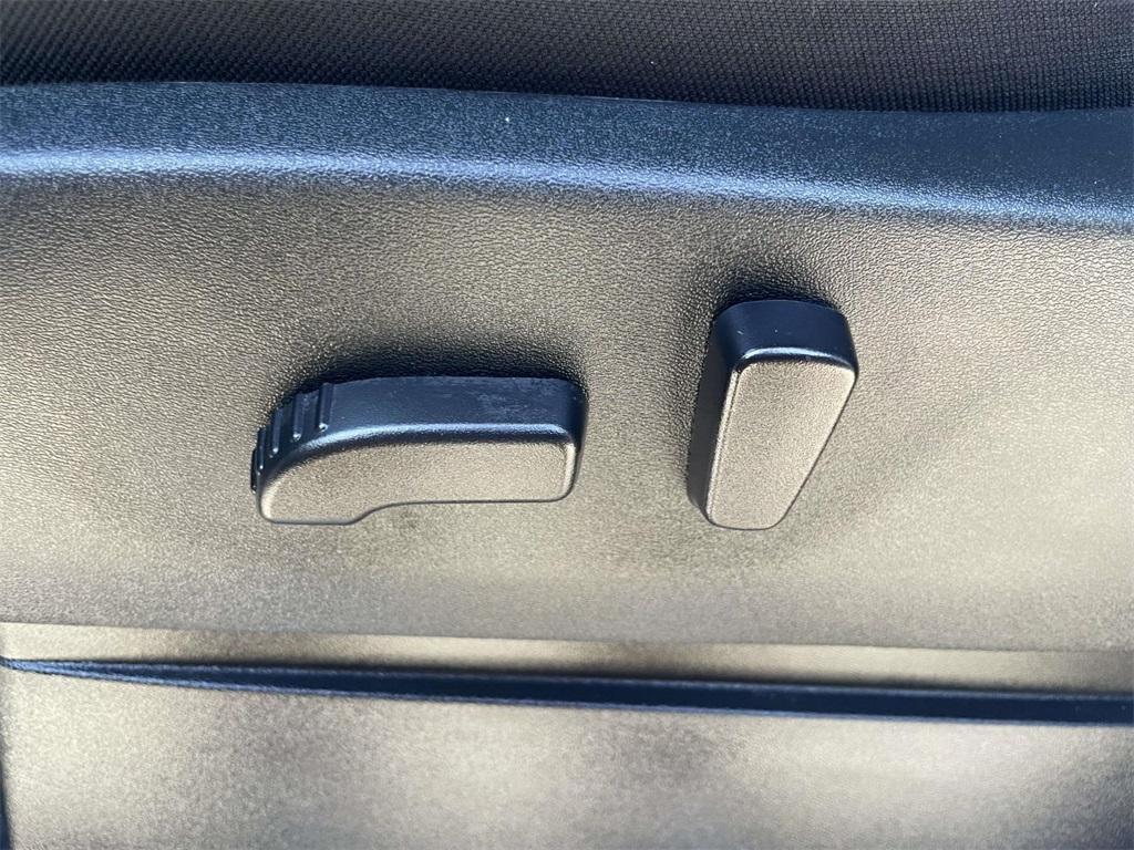 used 2023 Nissan Frontier car, priced at $34,999