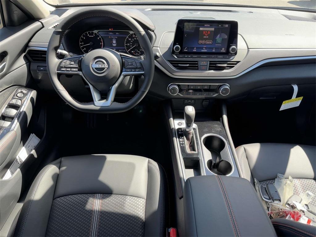 new 2025 Nissan Altima car