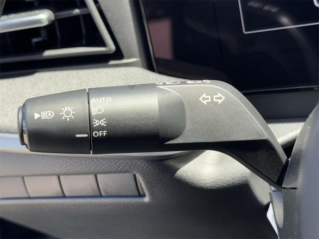 new 2025 Nissan Kicks car