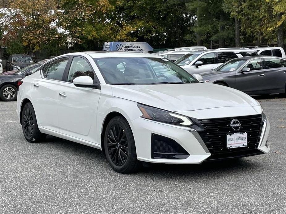 new 2025 Nissan Altima car, priced at $29,000