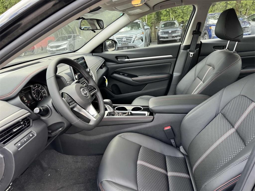 new 2025 Nissan Altima car