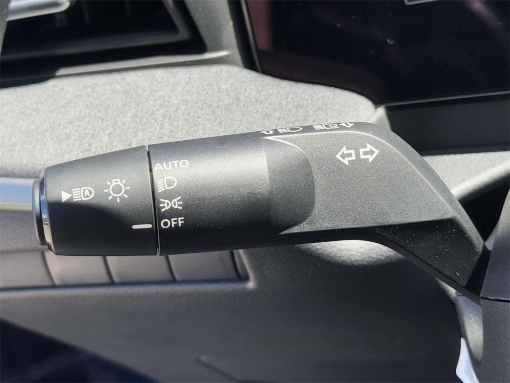new 2025 Nissan Kicks car