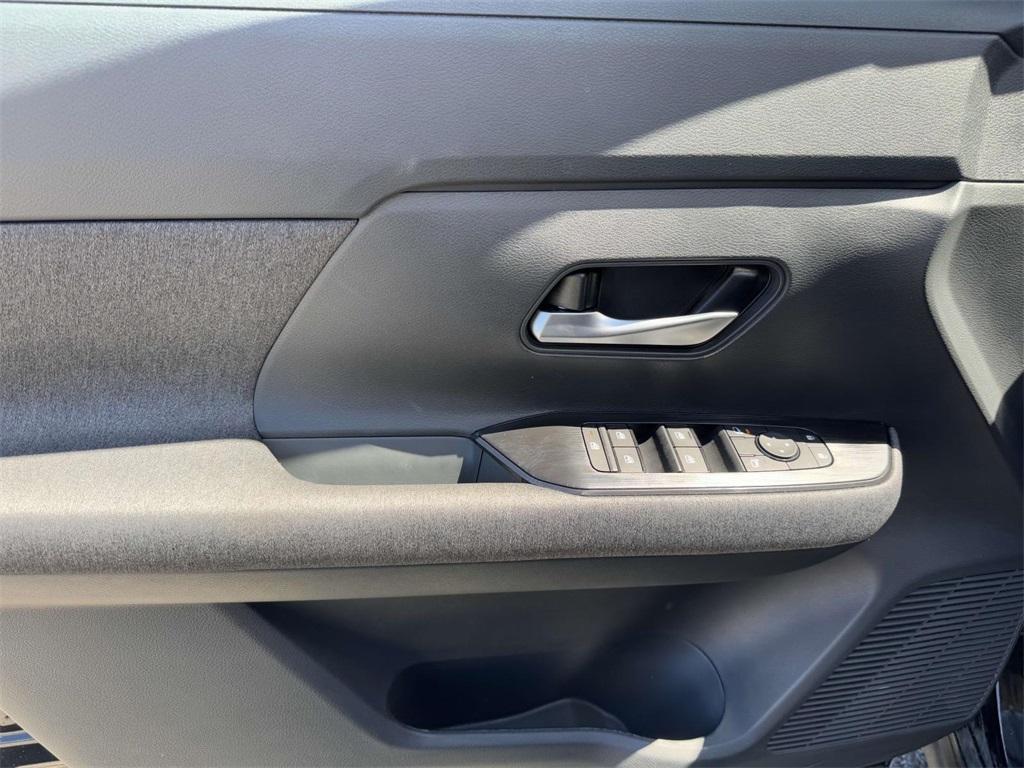 new 2025 Nissan Kicks car
