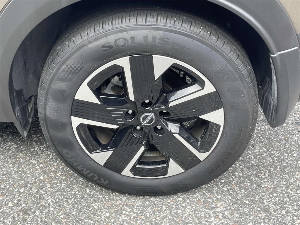 used 2025 Nissan Kicks car, priced at $23,106