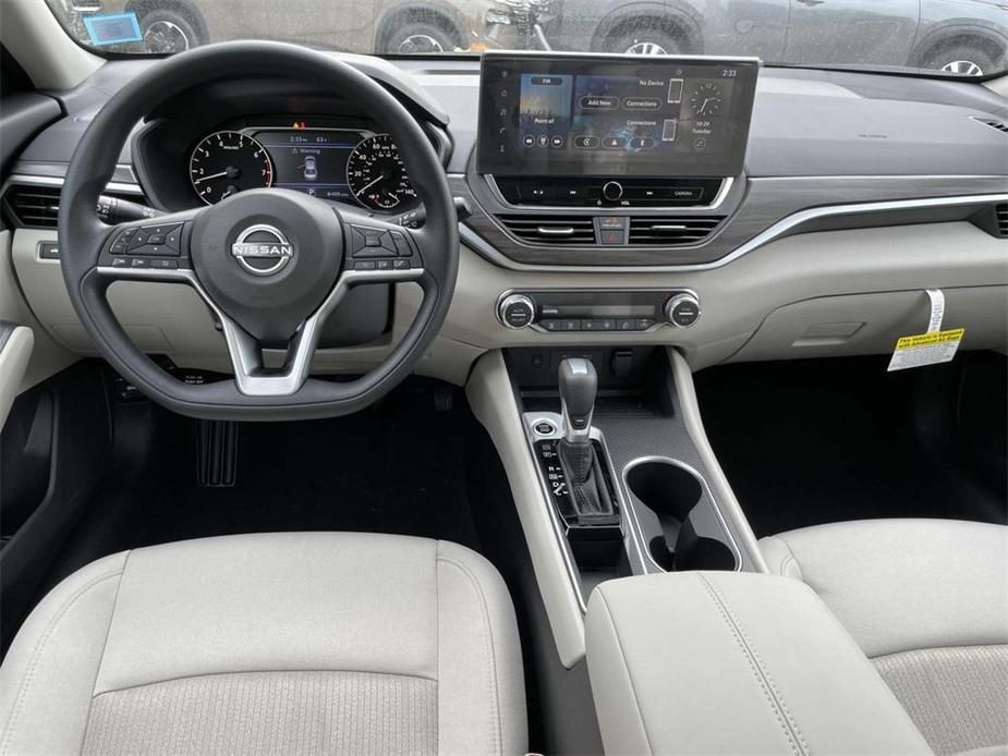 new 2025 Nissan Altima car, priced at $28,900