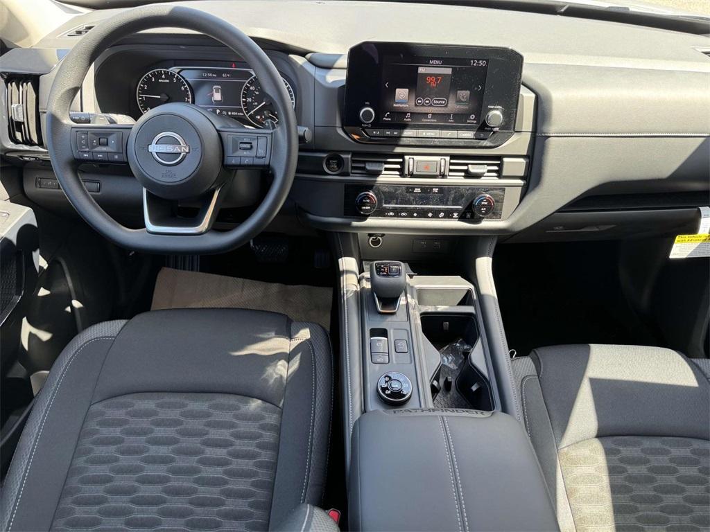 new 2025 Nissan Pathfinder car