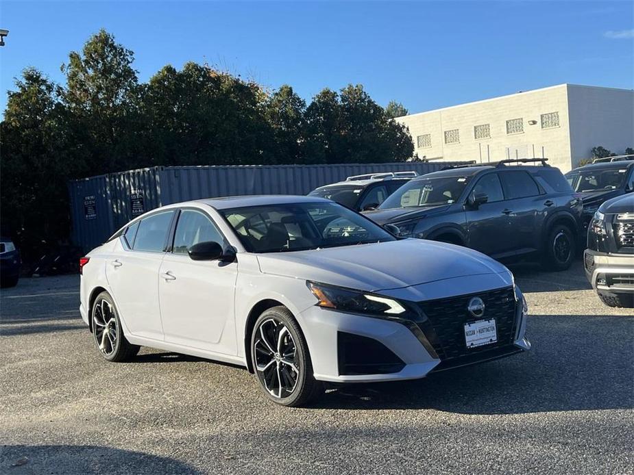 new 2025 Nissan Altima car, priced at $31,900