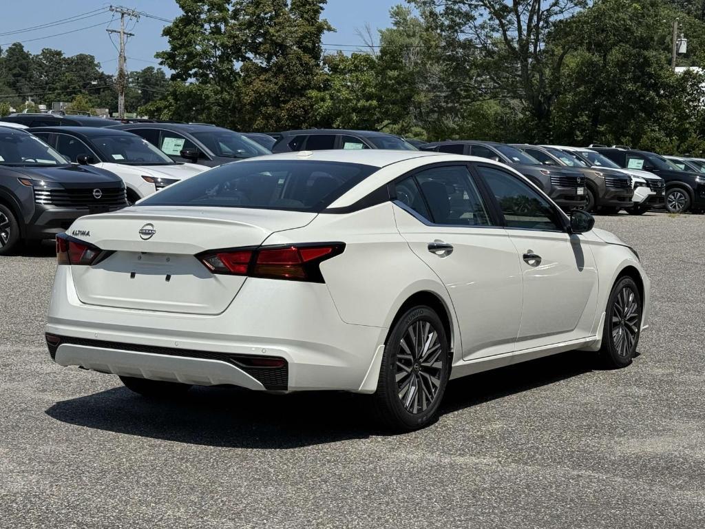 new 2025 Nissan Altima car