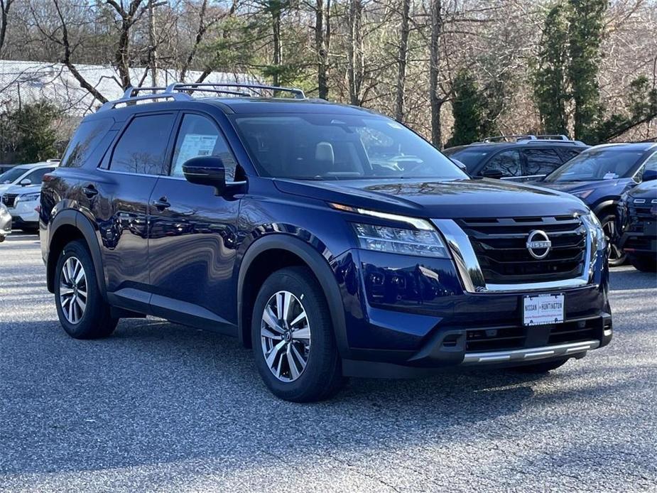 new 2024 Nissan Pathfinder car, priced at $40,300