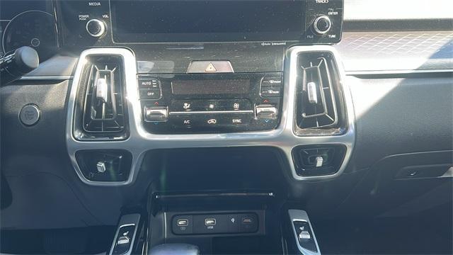 used 2022 Kia Sorento car, priced at $33,688