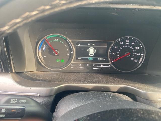 used 2022 Kia Sorento Plug-In Hybrid car, priced at $34,995
