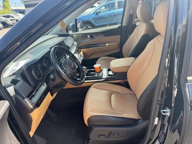 used 2023 Kia Carnival car, priced at $42,995