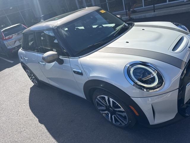 used 2022 MINI Hardtop car, priced at $27,994