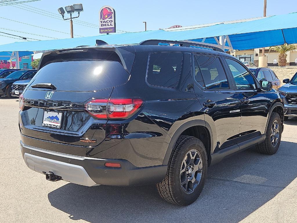 new 2025 Honda Pilot car, priced at $50,850