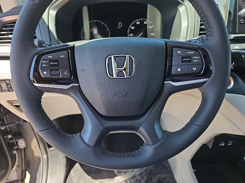new 2025 Honda Odyssey car, priced at $43,670