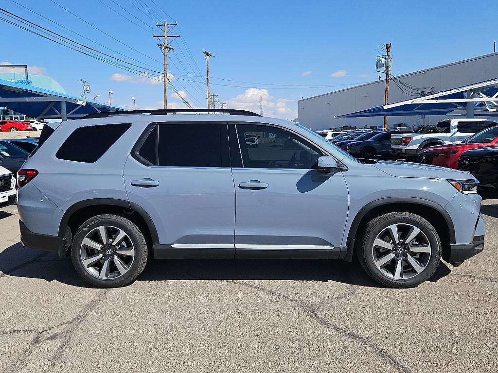 new 2025 Honda Pilot car, priced at $55,760