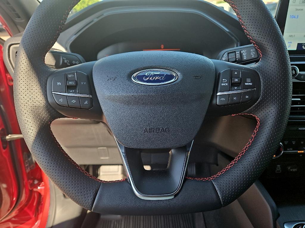 used 2025 Ford Escape car, priced at $27,991