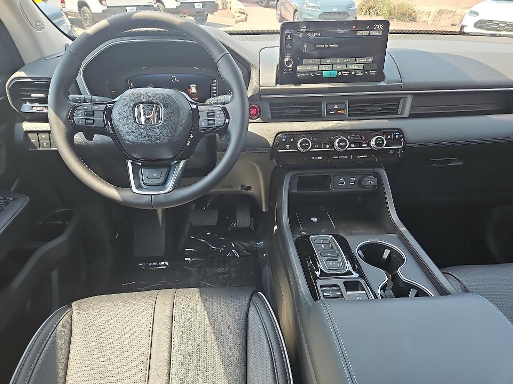 new 2025 Honda Pilot car, priced at $54,530