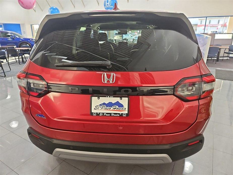 new 2025 Honda Pilot car, priced at $45,050