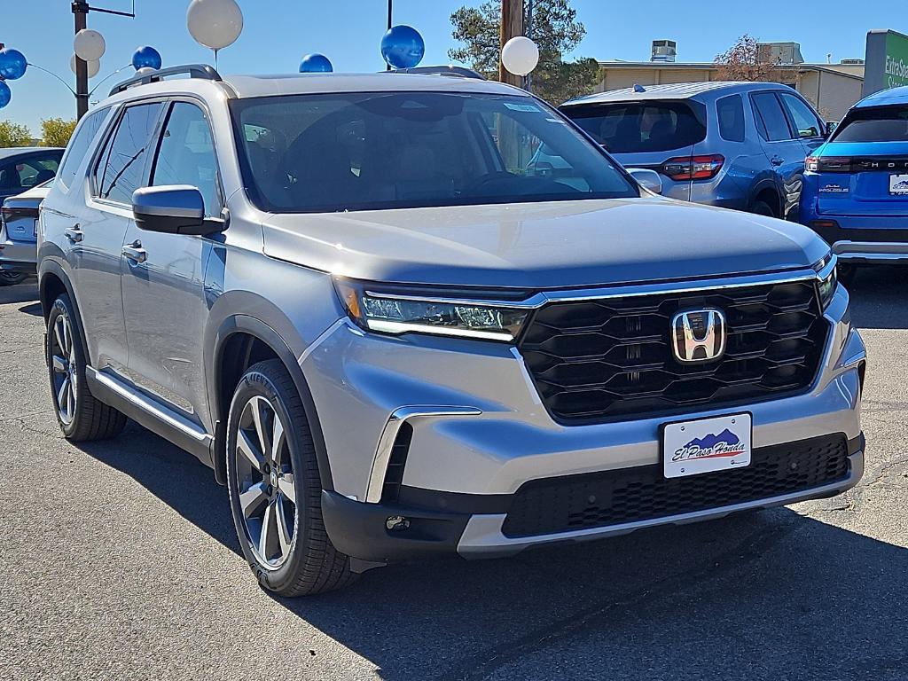 new 2025 Honda Pilot car, priced at $50,995