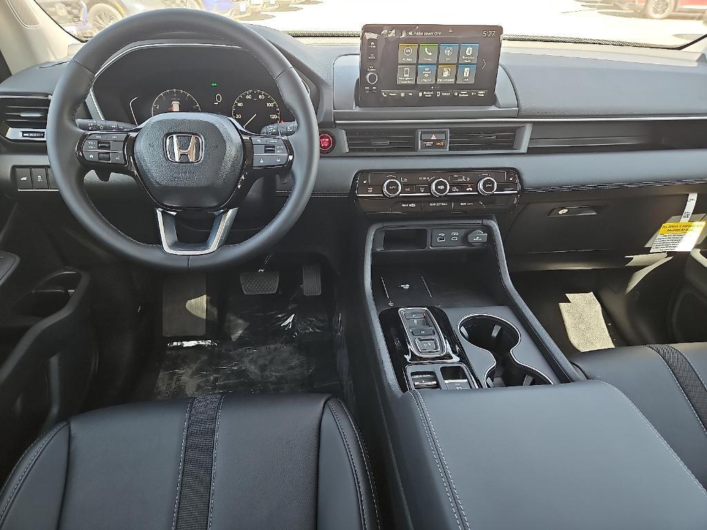 new 2025 Honda Pilot car, priced at $49,705