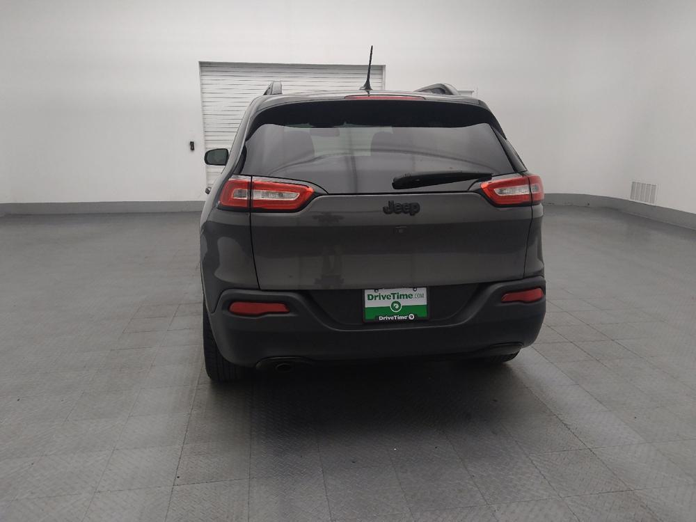 used 2018 Jeep Cherokee car, priced at $15,595