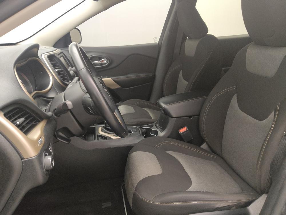 used 2018 Jeep Cherokee car, priced at $15,595