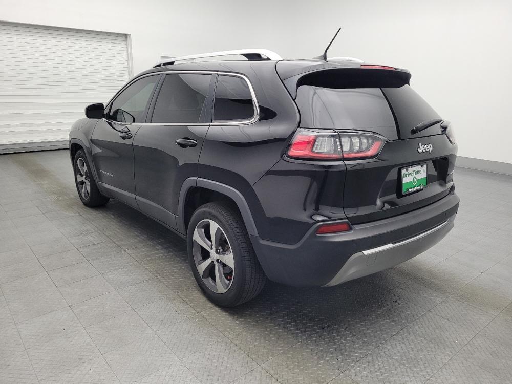 used 2019 Jeep Cherokee car, priced at $17,295