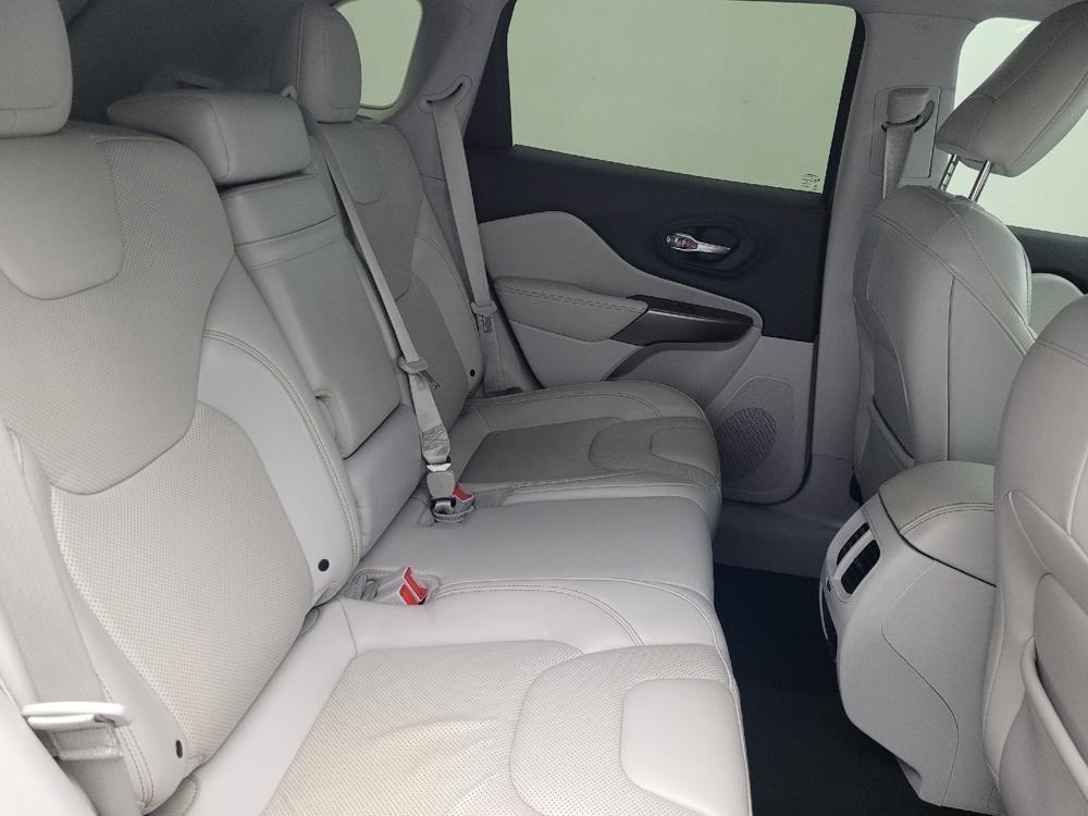 used 2019 Jeep Cherokee car, priced at $17,295