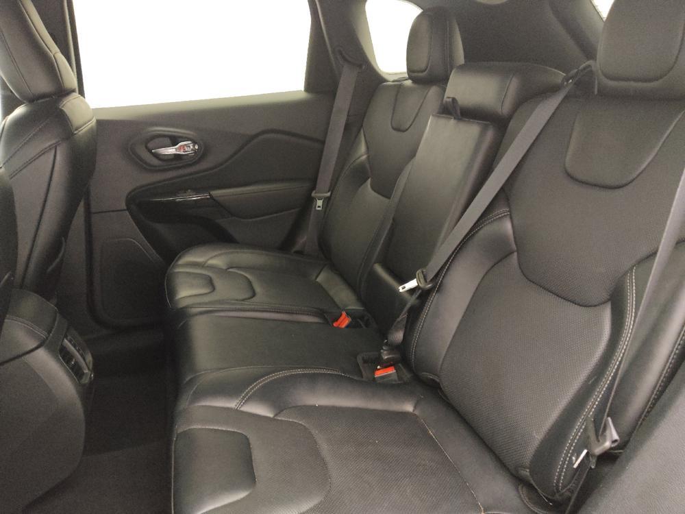 used 2023 Jeep Cherokee car, priced at $24,395