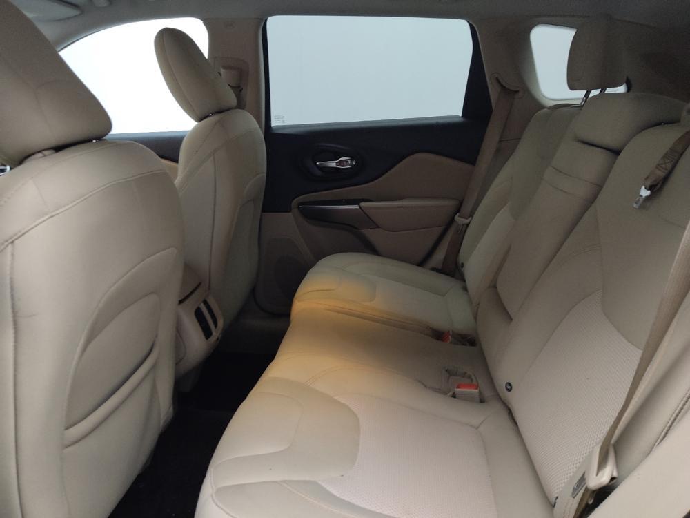 used 2019 Jeep Cherokee car, priced at $13,495