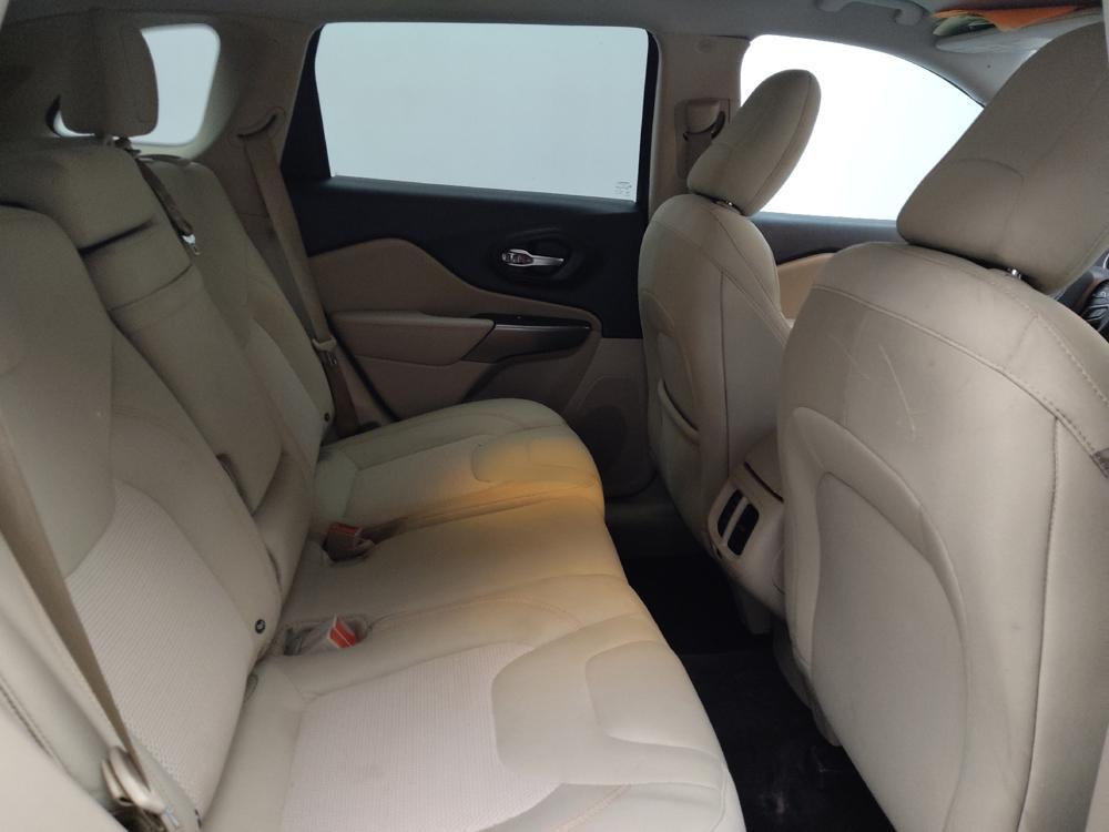 used 2019 Jeep Cherokee car, priced at $13,495