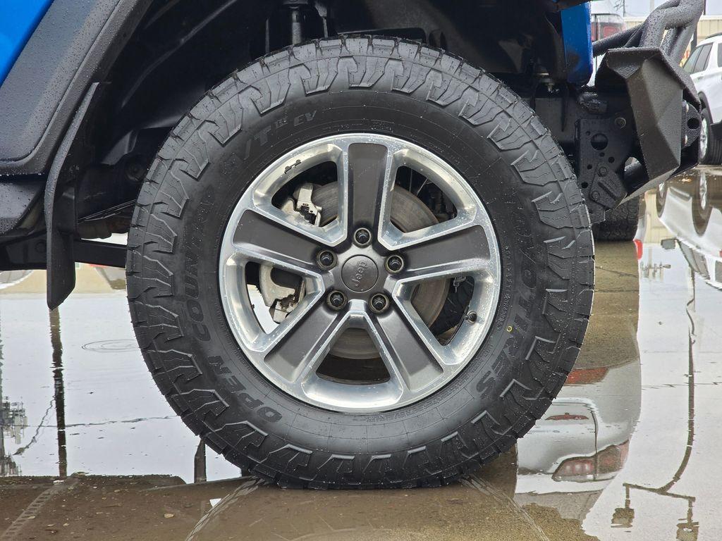 used 2021 Jeep Gladiator car, priced at $39,838