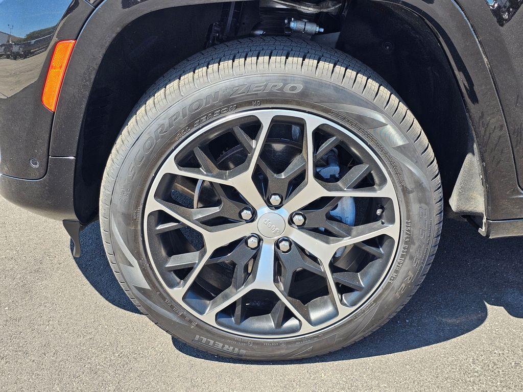 used 2022 Jeep Grand Cherokee car, priced at $46,990