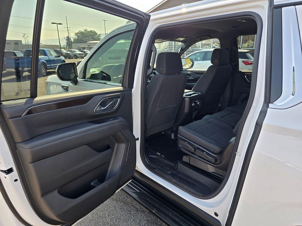 used 2021 GMC Yukon XL car, priced at $39,999