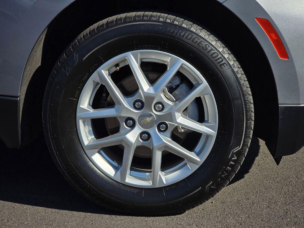 used 2023 Chevrolet Equinox car, priced at $21,148