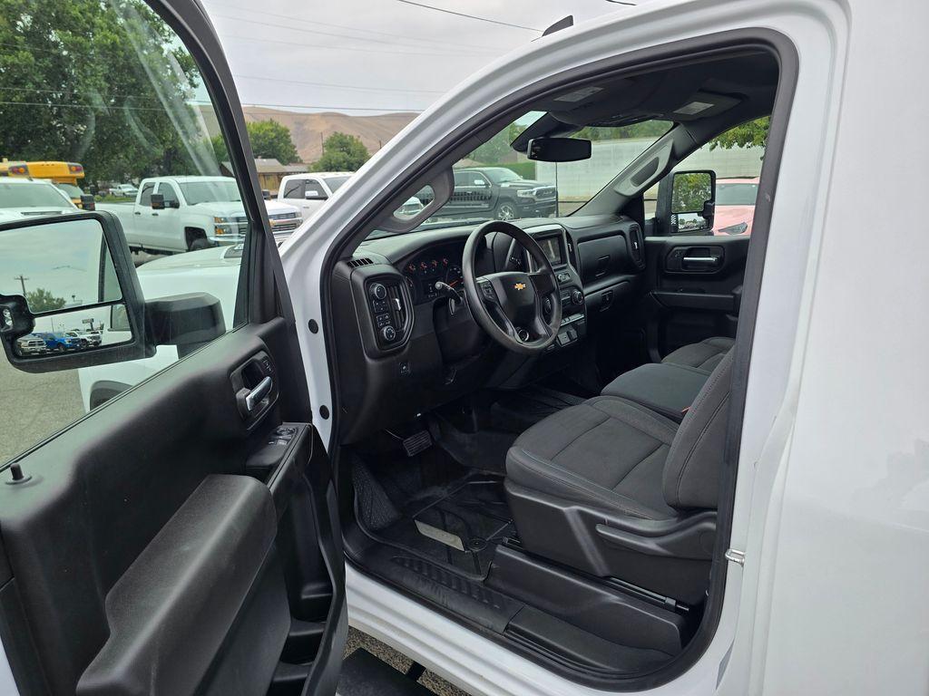 used 2025 Chevrolet Silverado 3500 car, priced at $59,999