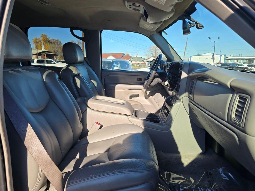 used 2005 GMC Sierra 2500 car, priced at $21,374