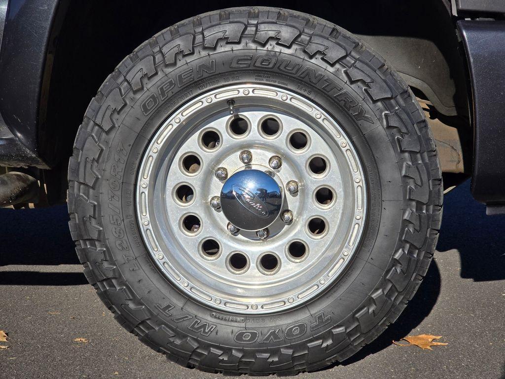 used 2005 GMC Sierra 2500 car, priced at $21,374