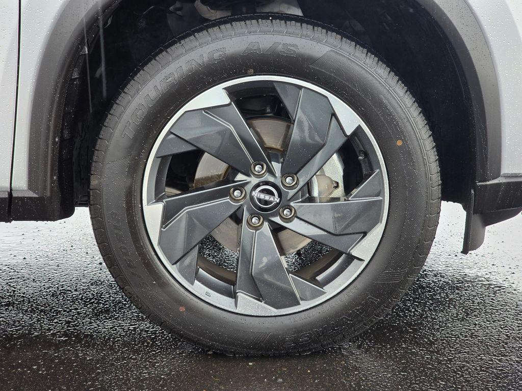 used 2024 Nissan Rogue car, priced at $23,752