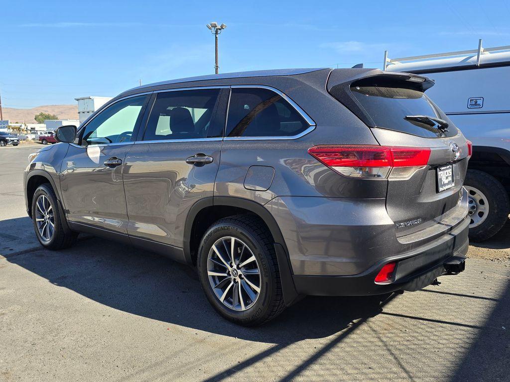 used 2018 Toyota Highlander car, priced at $23,308