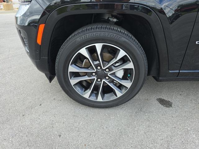 used 2022 Jeep Grand Cherokee car, priced at $41,400