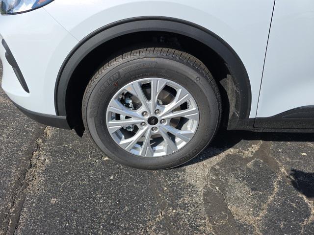 new 2025 Ford Escape car, priced at $29,495