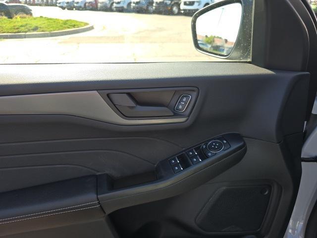 new 2025 Ford Escape car, priced at $29,495