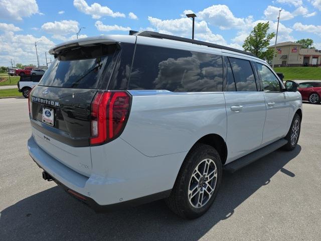 new 2025 Ford Expedition Max car, priced at $75,005