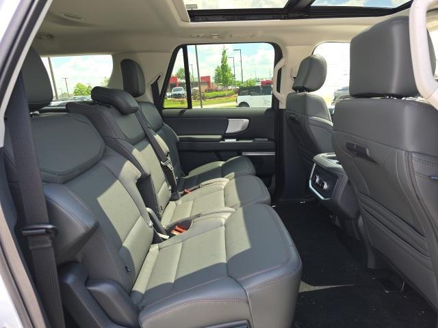 new 2025 Ford Expedition Max car, priced at $75,005
