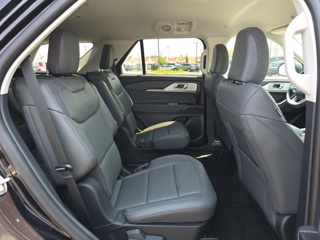new 2025 Ford Explorer car, priced at $45,050