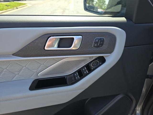 new 2025 Ford Explorer car, priced at $60,045