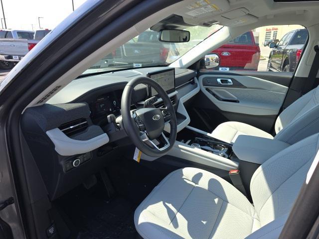 new 2025 Ford Explorer car, priced at $60,045