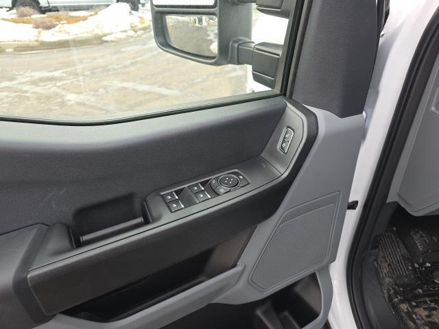 new 2025 Ford F-250 car, priced at $55,695